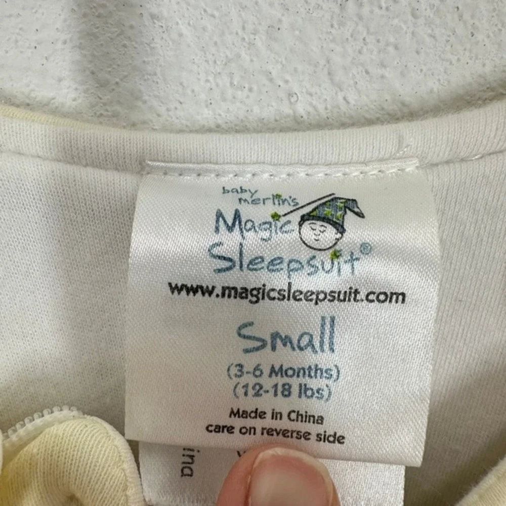 Baby Merlins Magic Sleepsuit Swaddle Sleeper Pajamas Cream Small‎ 3-6 Months